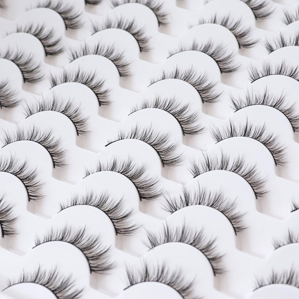 Azenlo 3D fluffy lashes create voluminous, frame-enhancing eyes with a natural finish.