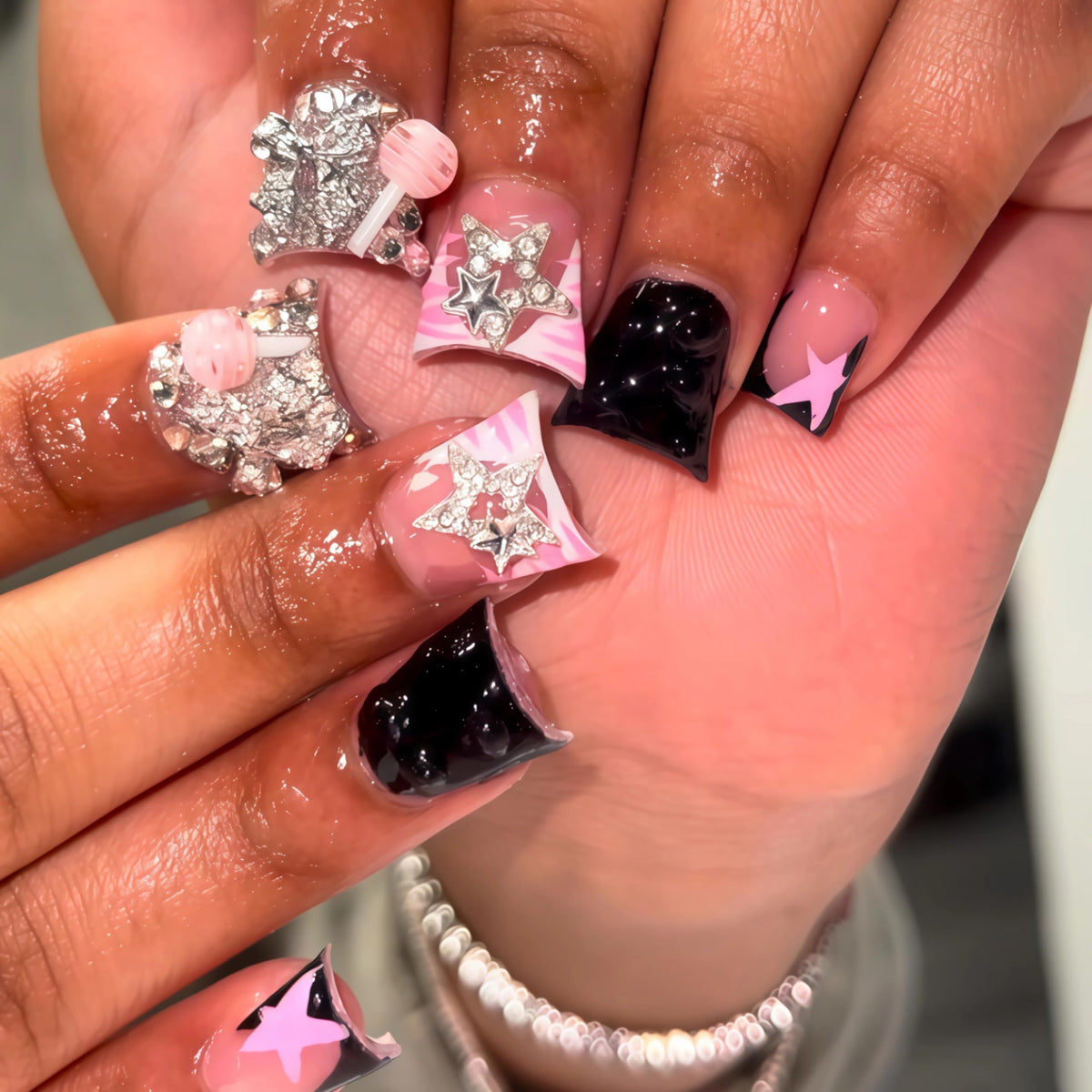 BABALAL Duck Nails packaging shows a 24-piece set for at-home manicure.