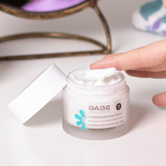 Babe Hydronurishing Cream SPF20 applied on skin shows even layering.
