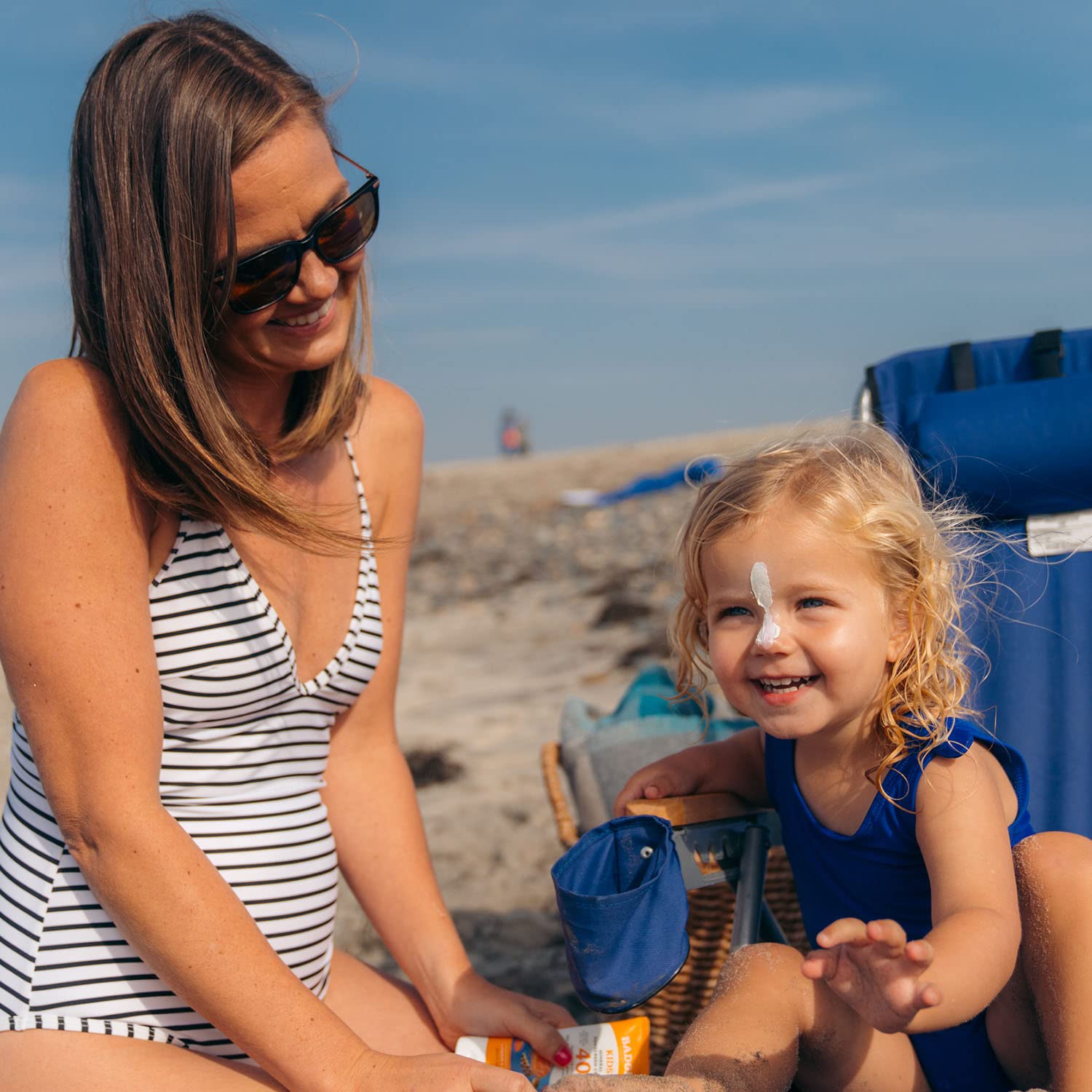 Badger sunscreen reef-safe label and Hawaii approval on tube