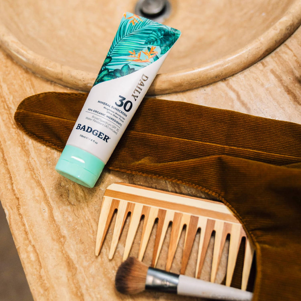 Badger Mineral Daily Zinc Oxide formula delivers mineral protection with nourishing oils.
