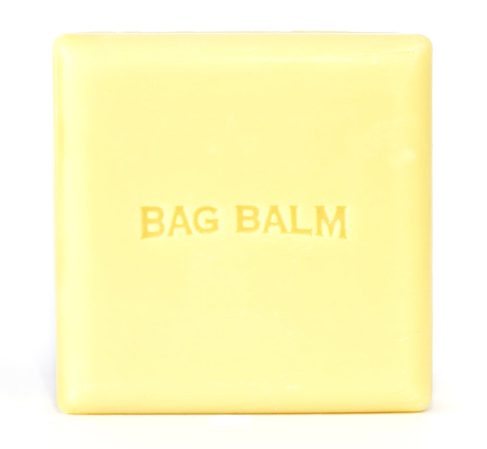 Bag Balm soap ready for daily use with Bag Balm ointment for moisturized skin.
