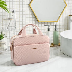 BAGSMART dry-wet pocket helps manage towels and toothbrushes cleanly.