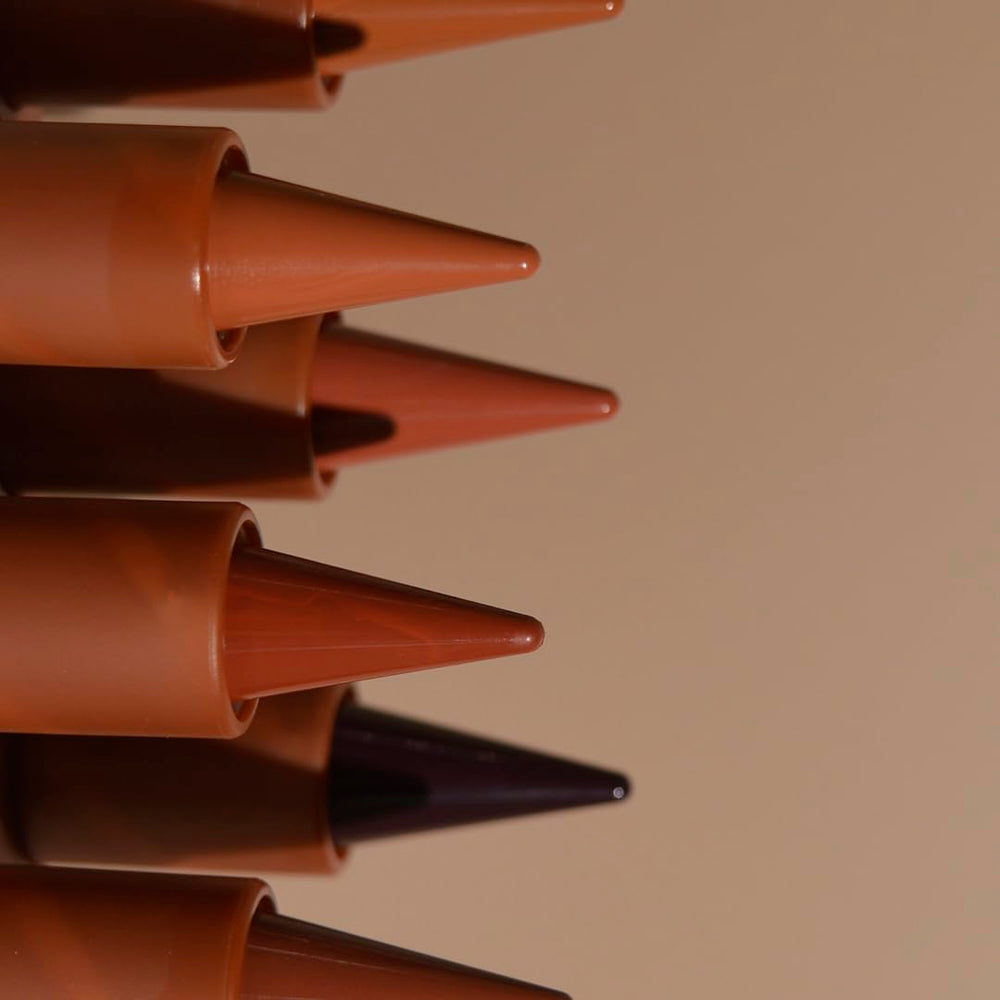 BAISEN DIARY Hydrating soft matte finish for comfortable wear.