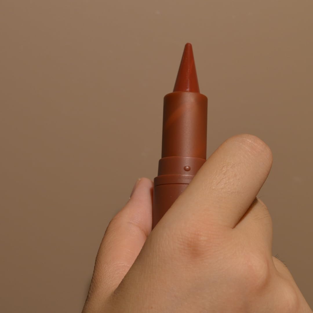 BAISEN DIARY Moisturizing color keeps lips soft and smooth.