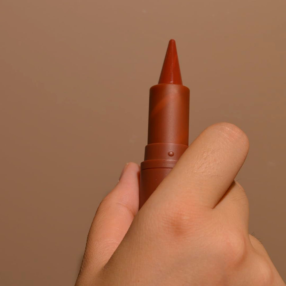 BAISEN DIARY Moisturizing color keeps lips soft and smooth.