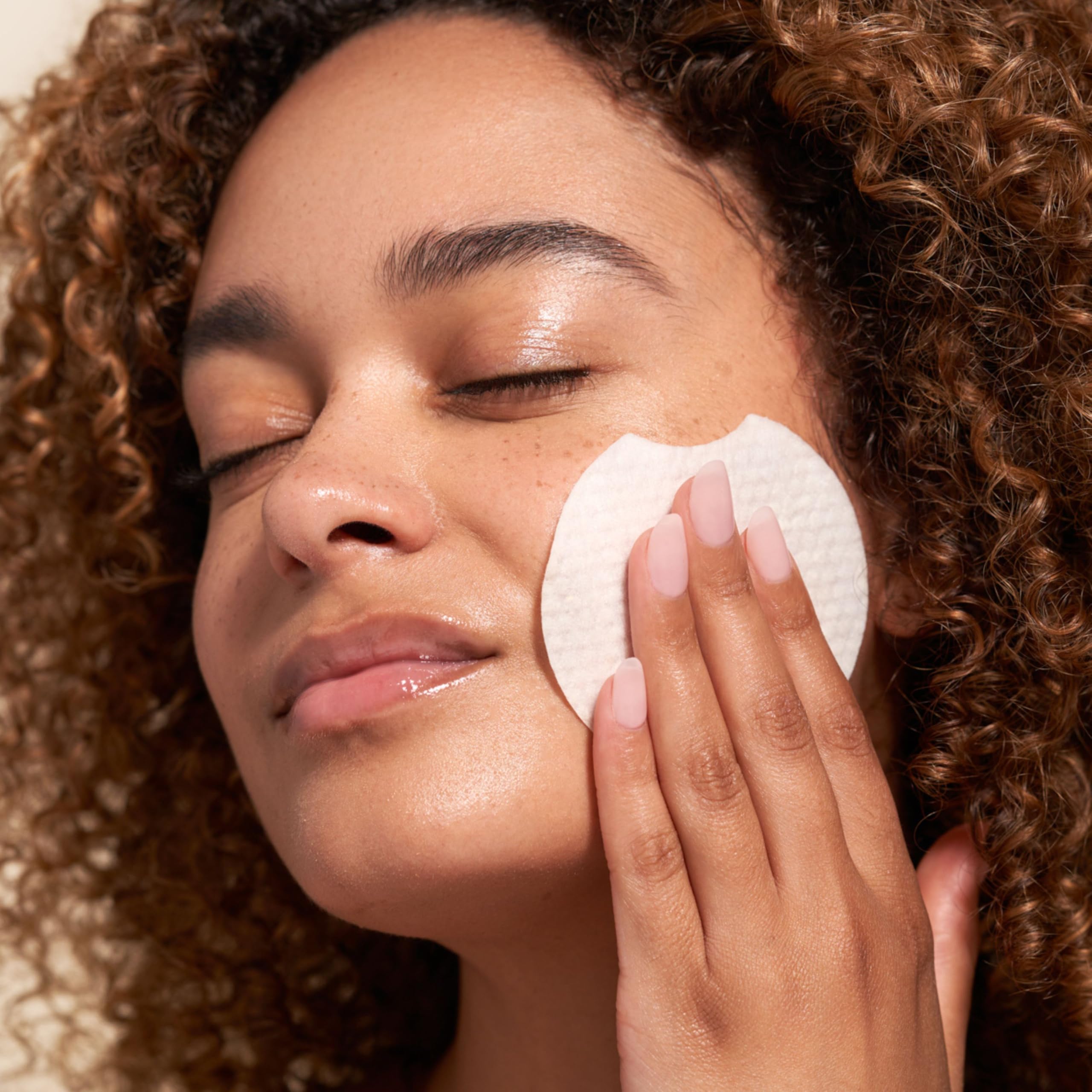 Barefaced Polishing Pads with 15% glycolic acid for advanced exfoliation.