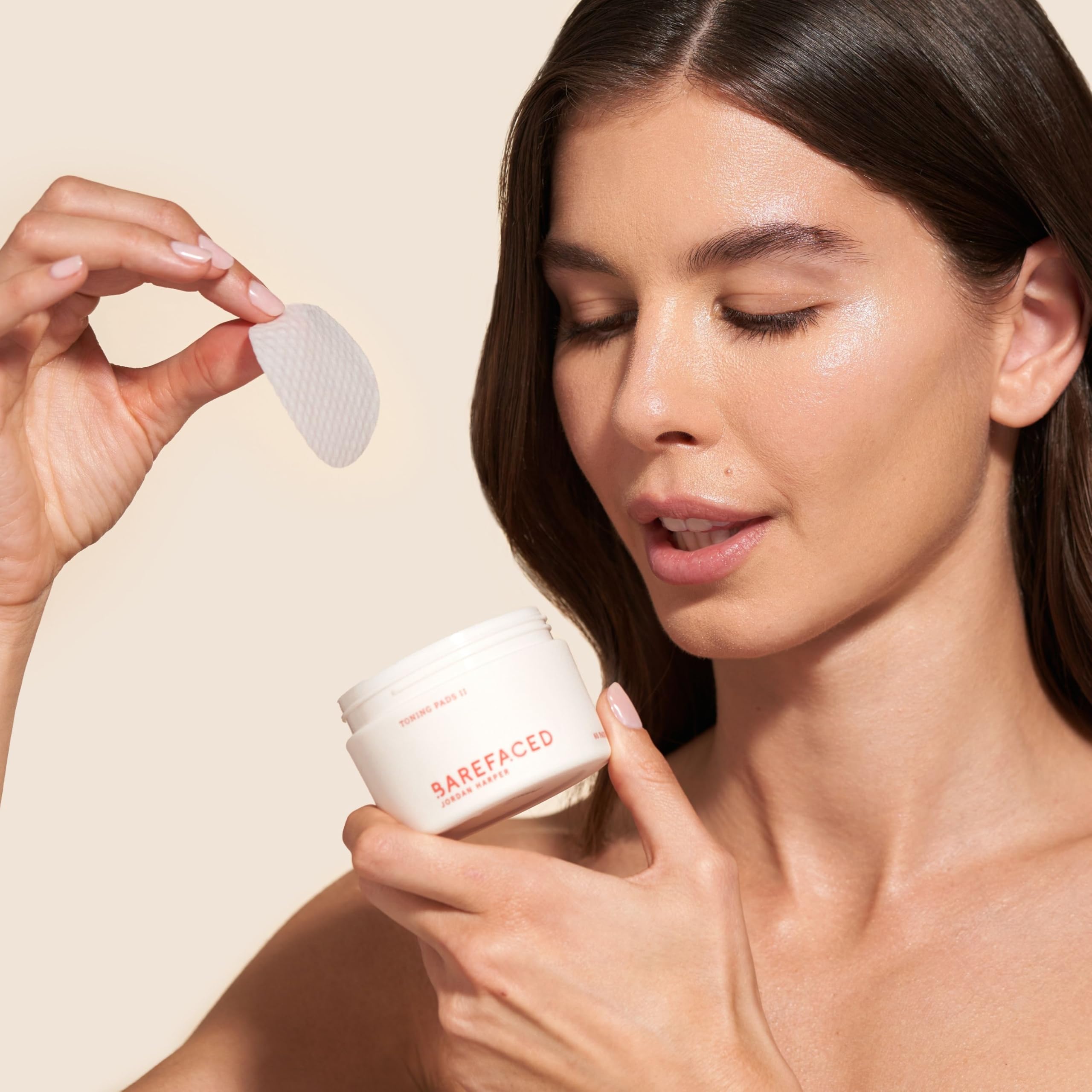 Barefaced Toning Pads II in use, demonstrating exfoliation and clearer pores.