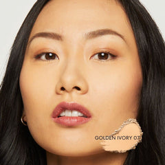 bareMinerals Original Loose Foundation brush-application shows silky texture.