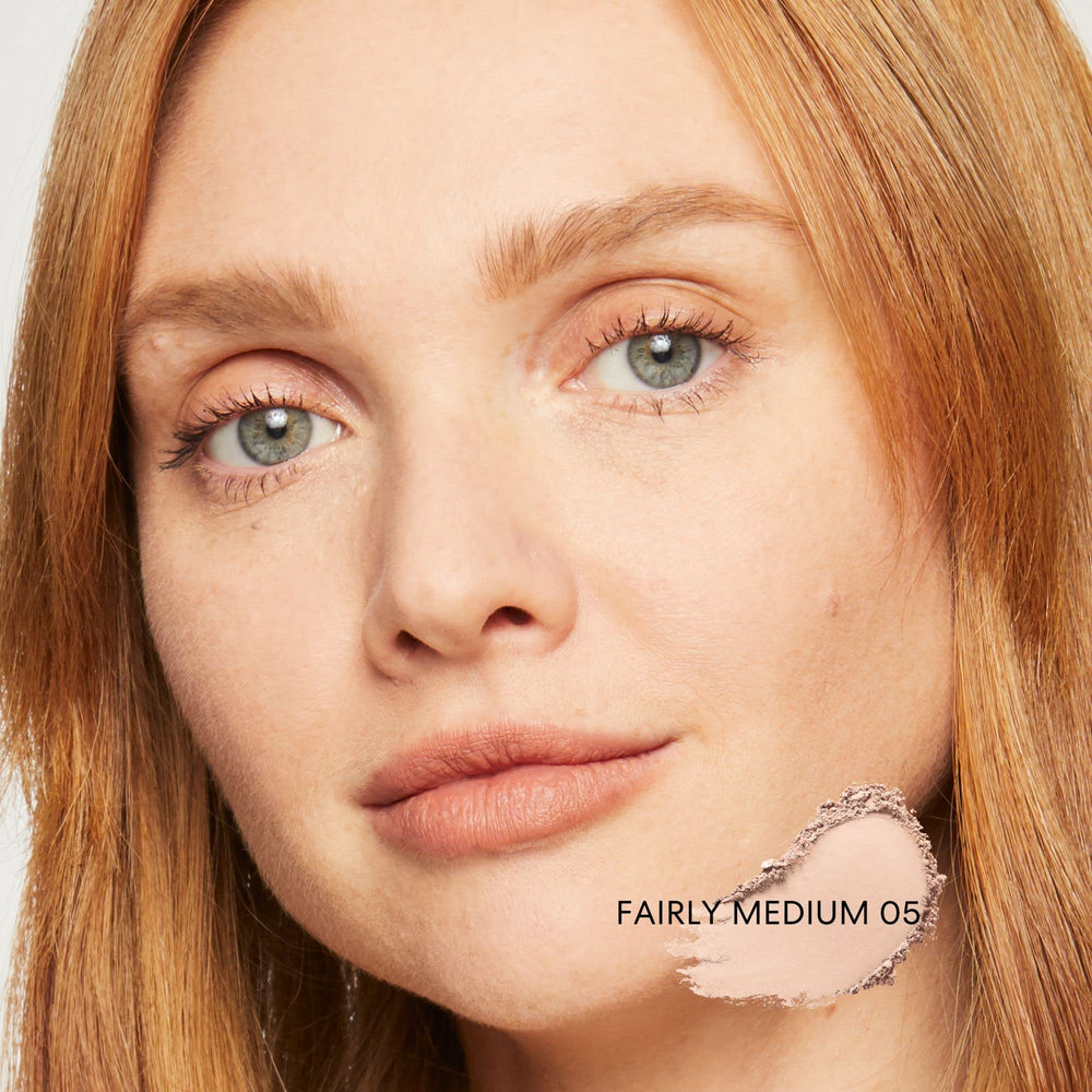 bareMinerals Original Loose Powder Foundation SPF 15 label highlights sun protection.