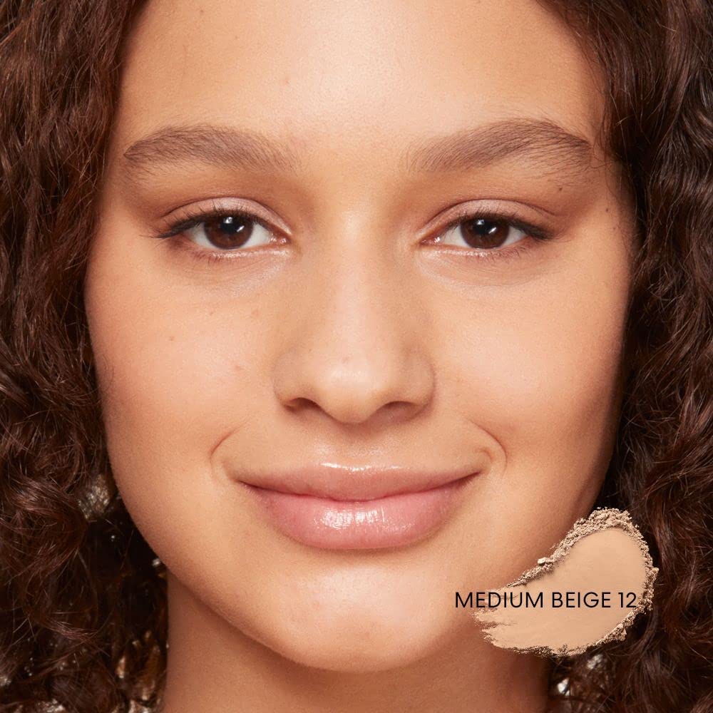 bareMinerals Original Loose Powder Foundation SPF 15 applied on skin for a natural glow