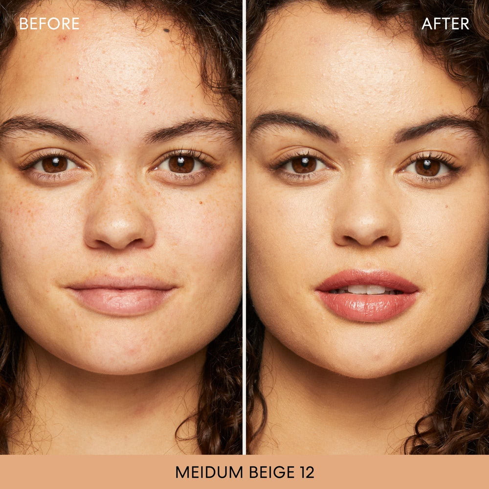 bareMinerals Original Loose Powder Foundation SPF 15 texture close-up highlights lightweight, talc-free nature