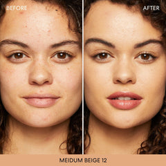 bareMinerals Original Loose Powder Foundation SPF 15 texture close-up highlights lightweight, talc-free nature