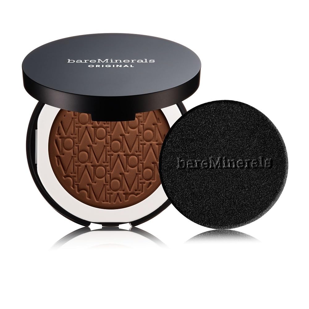 bareMinerals Original pressed powder compact close-up shows talc-free formula and natural finish.