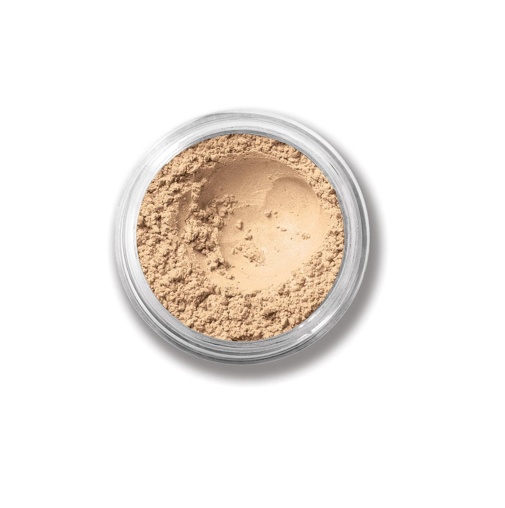 bareMinerals Well Rested Under Eye Brightener soft luminous finish on wearer.