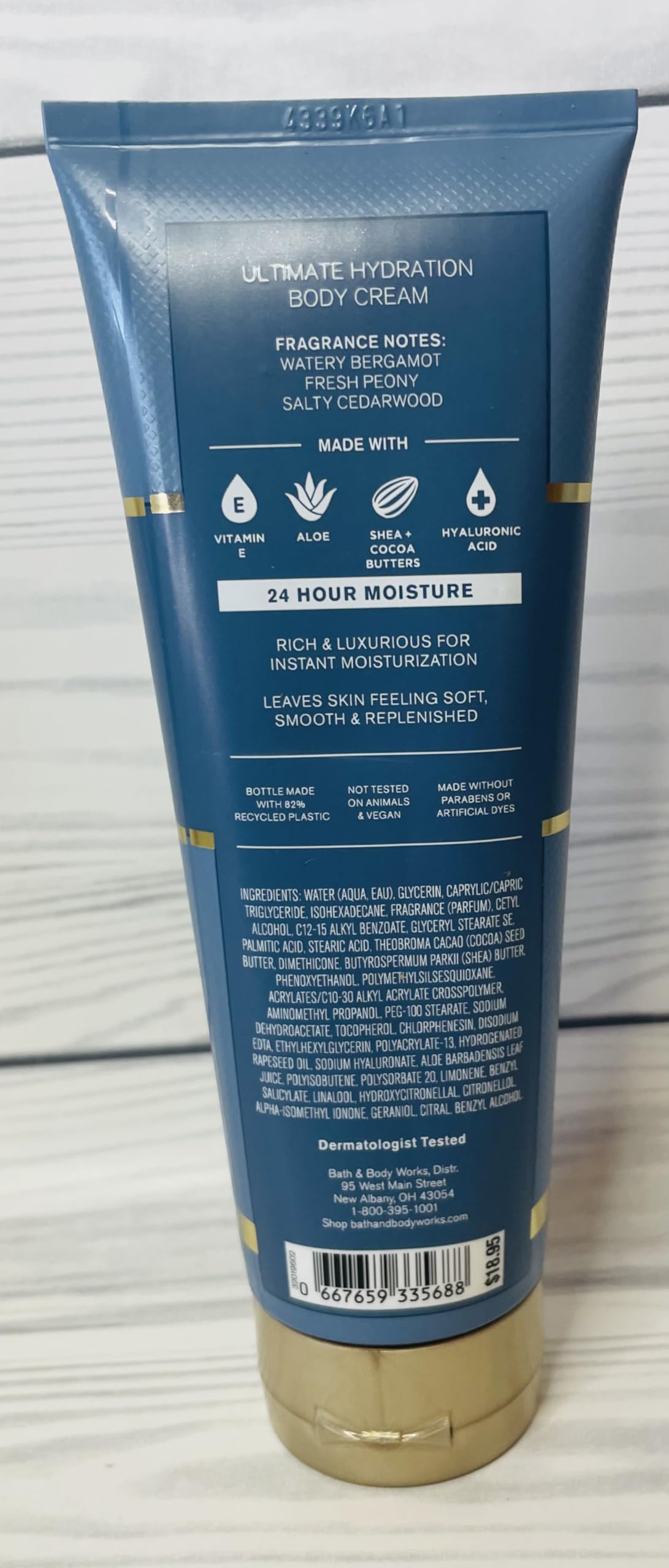 Bath & Body Works Aqua Hour tub close-up highlights creamy hydration