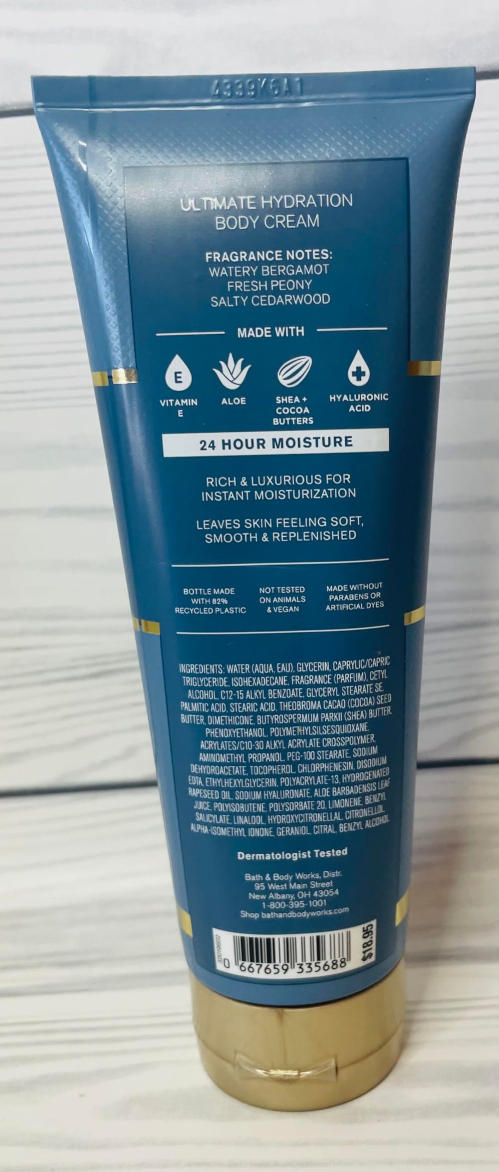 Bath & Body Works Aqua Hour tub close-up highlights creamy hydration