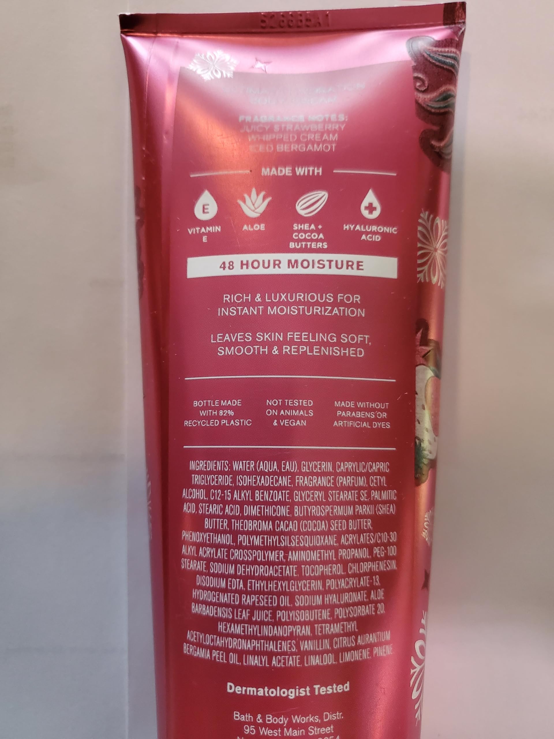 Bath & Body Works Crème Corps Hydratante Ultime Fraises des Neiges – embout pratique et voyage