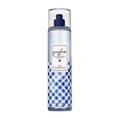 Bath & Body Works Gingham bottle pour for a quick, uplifting daily refresh.