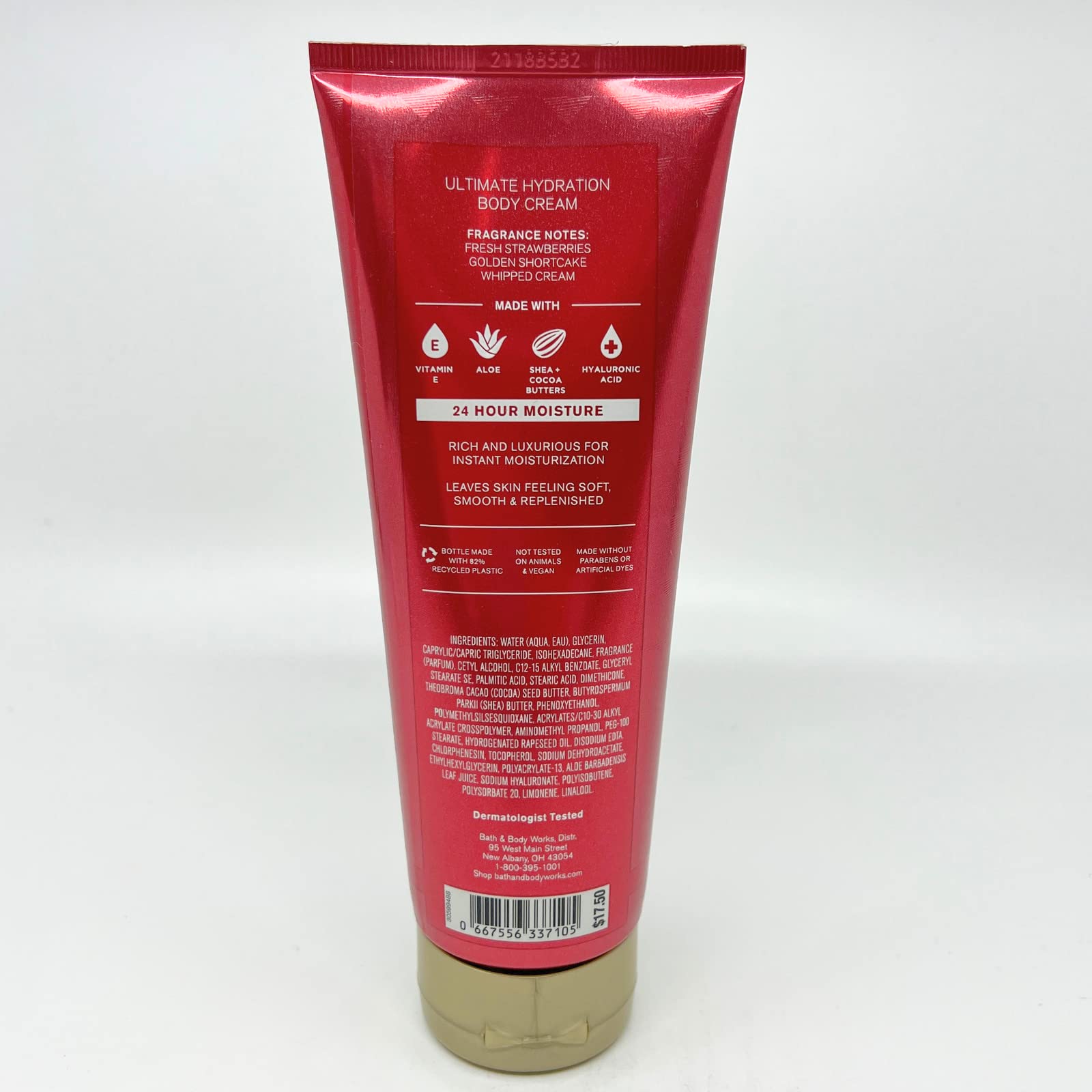 Bath & Body Works Strawberry Pound Cake packaging close-up, ideal gift or self-care duo.