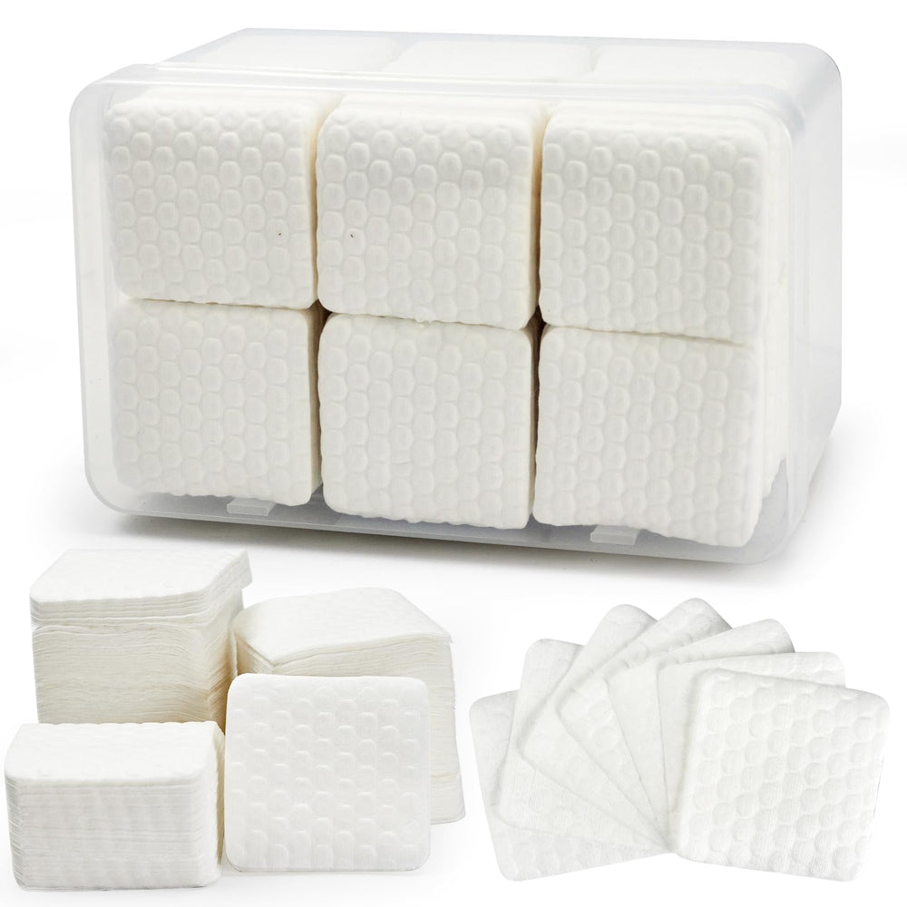 BCOWOS lint-free nail wipes with a wavy pattern for fiber-free polish removal.