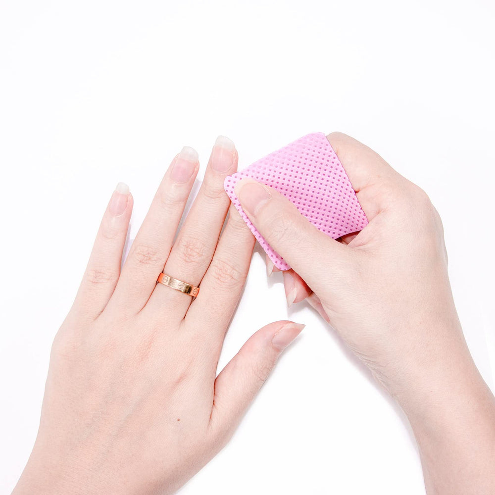 BCOWOS nail wipes with pinhole texture absorb liquids quickly