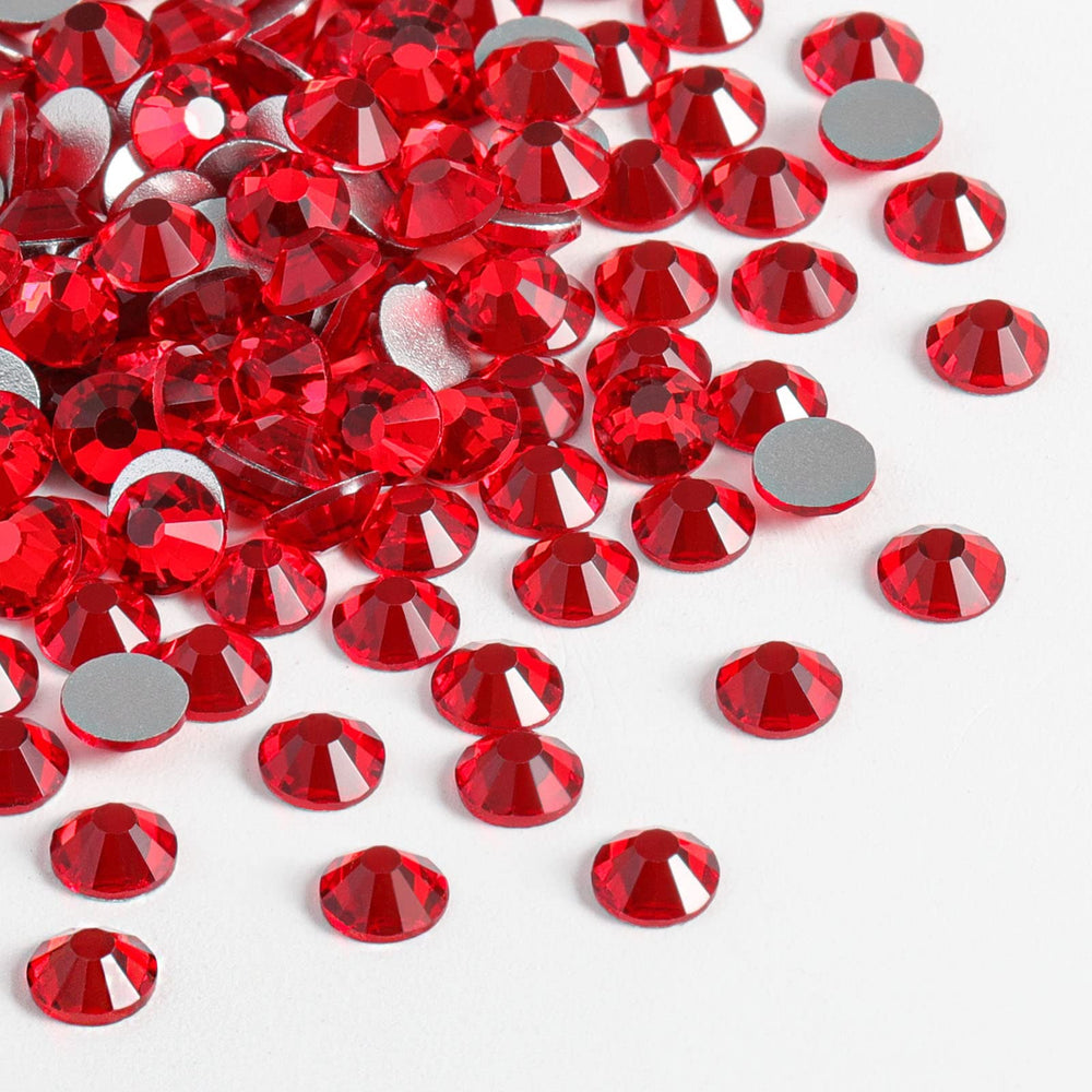 Beadsland 576pcs light Siam rhinestones SS30 close-up for nail art and crafts