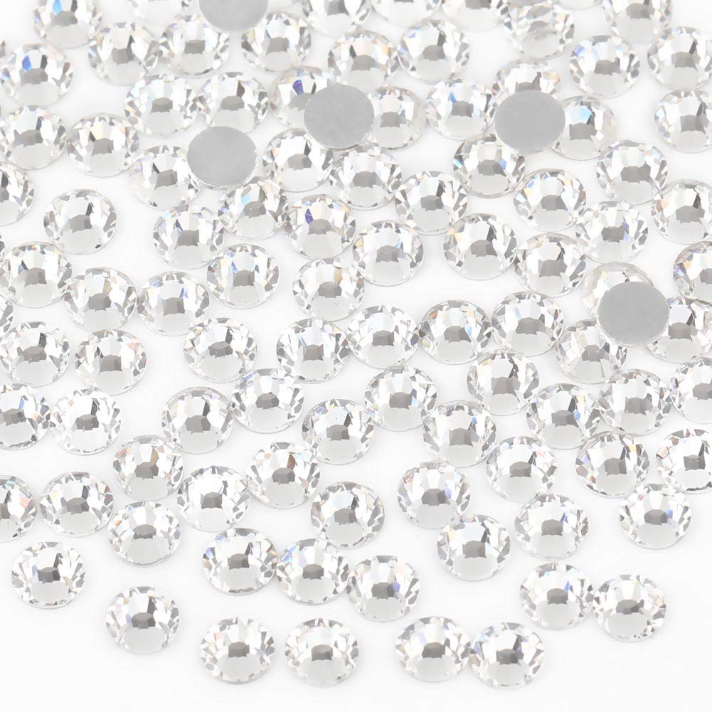 Beadsland flat-back glass rhinestones close-up highlighting high-quality cuts.
