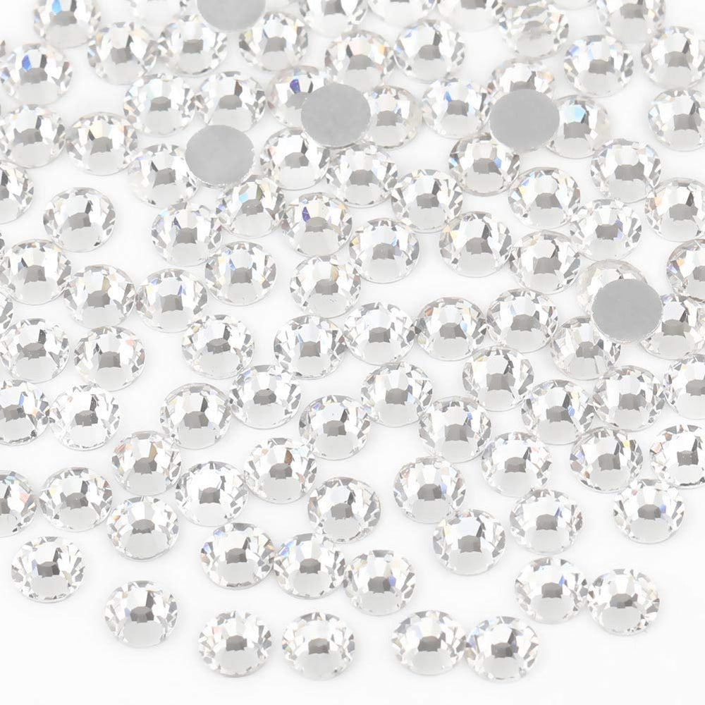 Beadsland flat-back glass rhinestones close-up highlighting high-quality cuts.