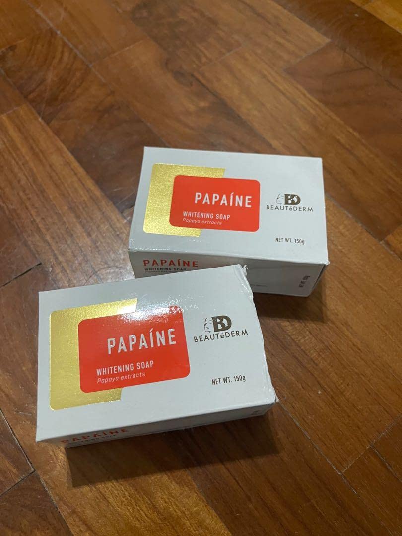 Beautederm Papaine Soap lather action shot for a refreshing shower routine.