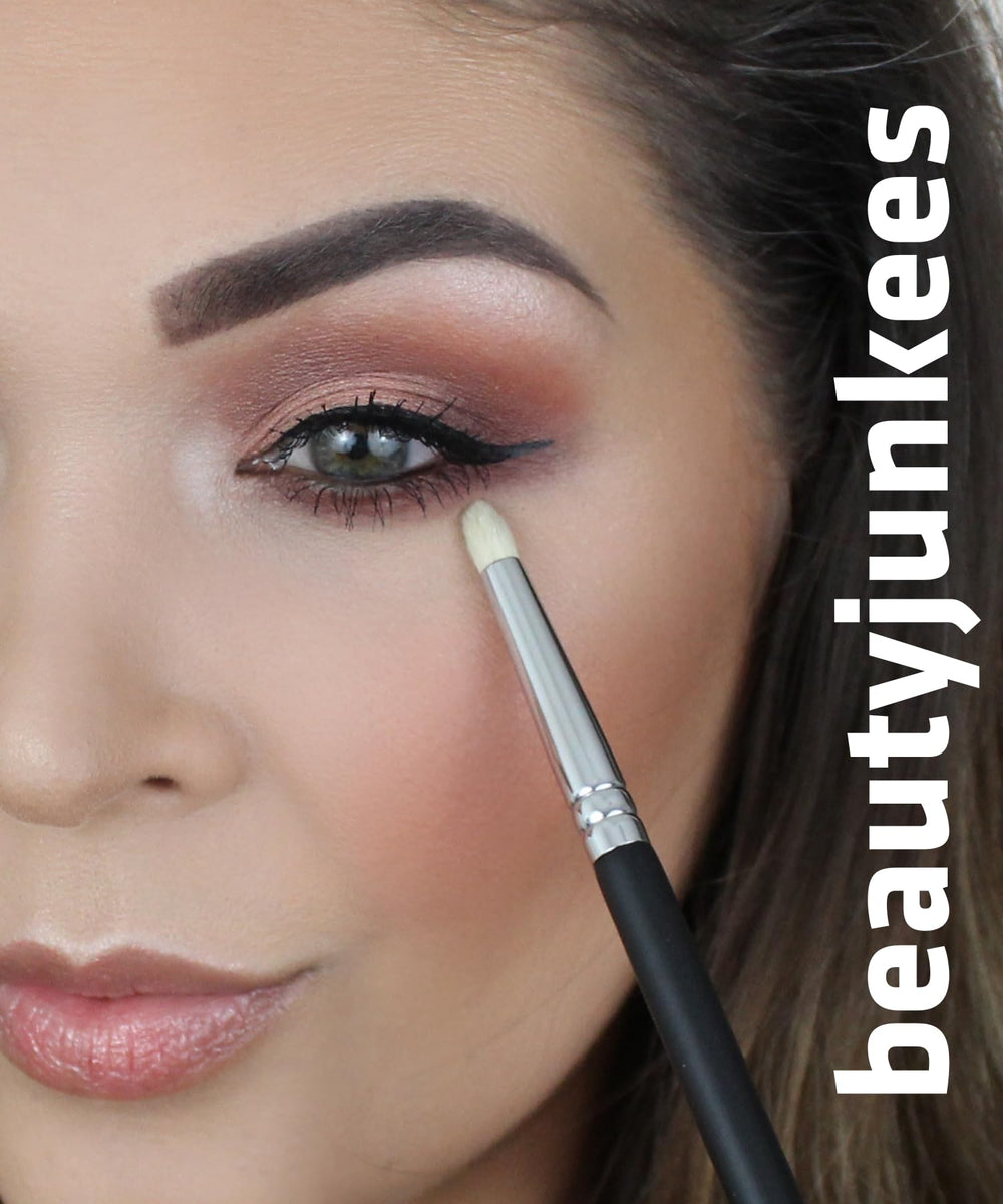 Beauty Junkees Pencil Brush dense bristles for pigment pickup and minimal fallout.