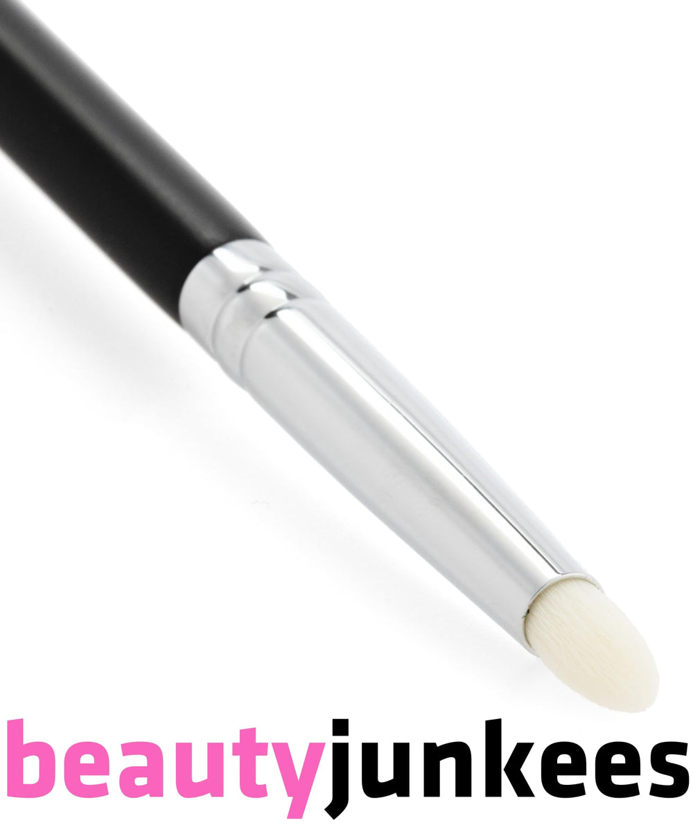 Beauty Junkees Pencil Brush smooths along the lash line for seamless smudging and definition.