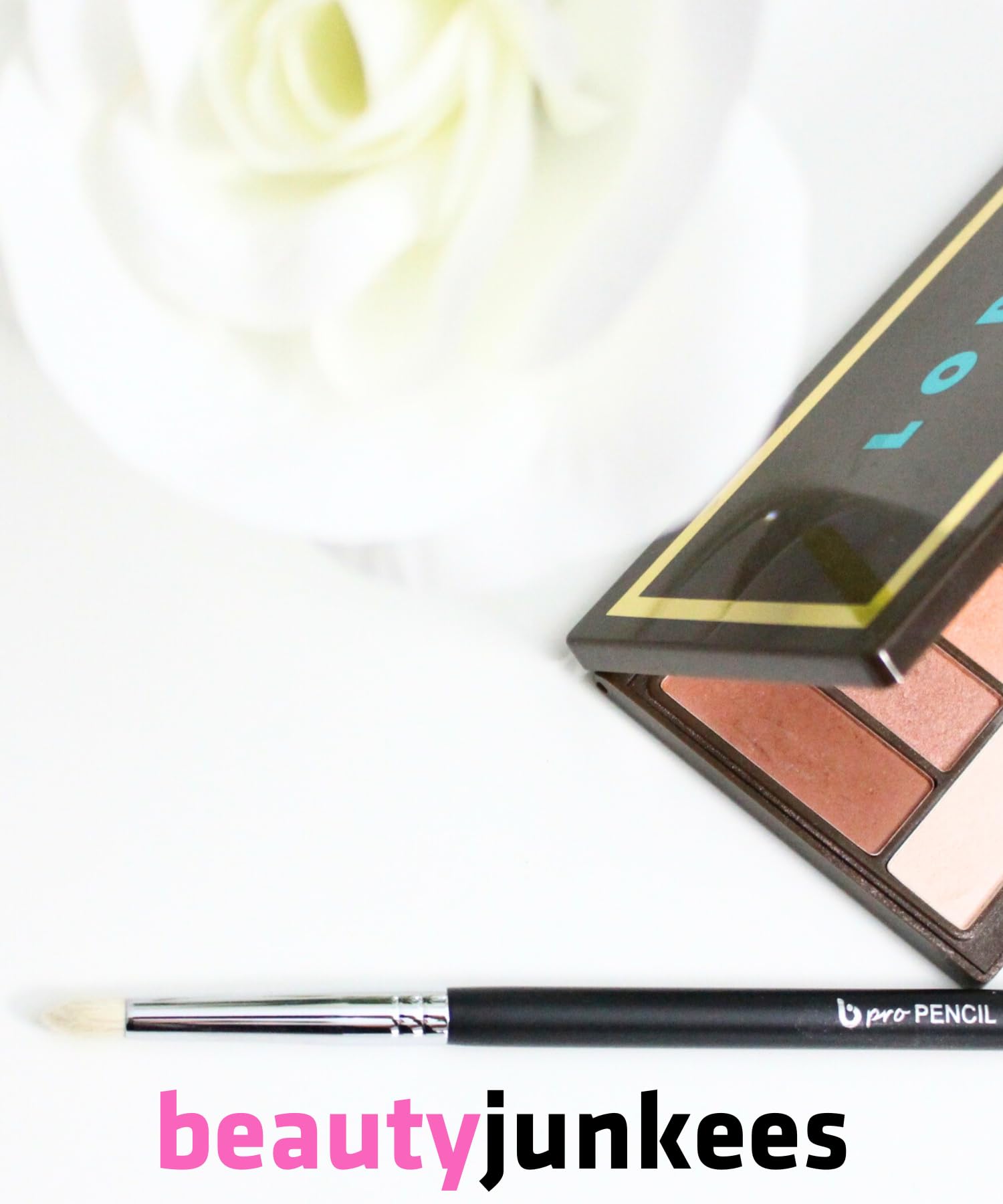 Beauty Junkees cruelty-free bristles resist absorption and shedding for longevity.