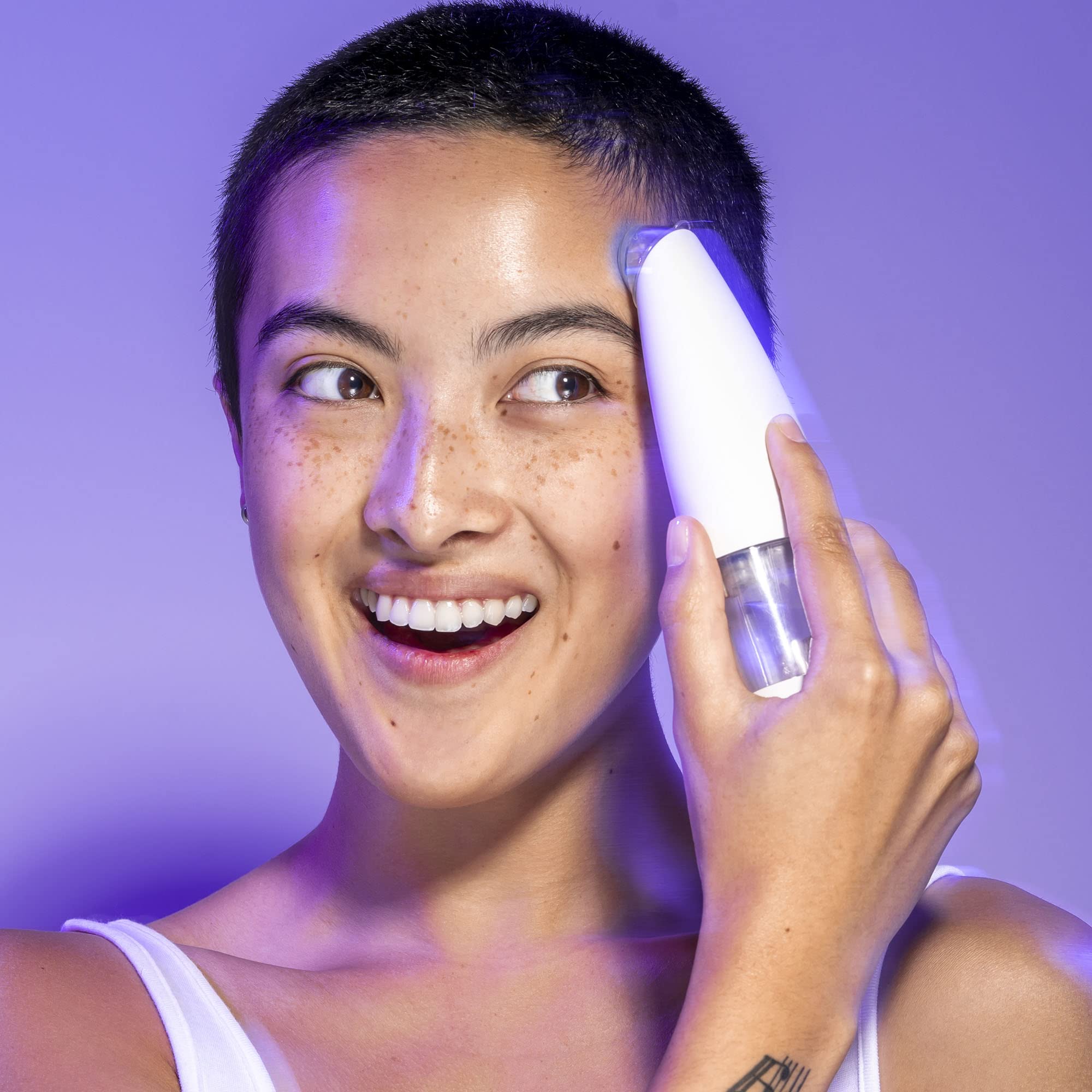 BeautyBio GLOfacial small treatment tip for precise pore cleansing