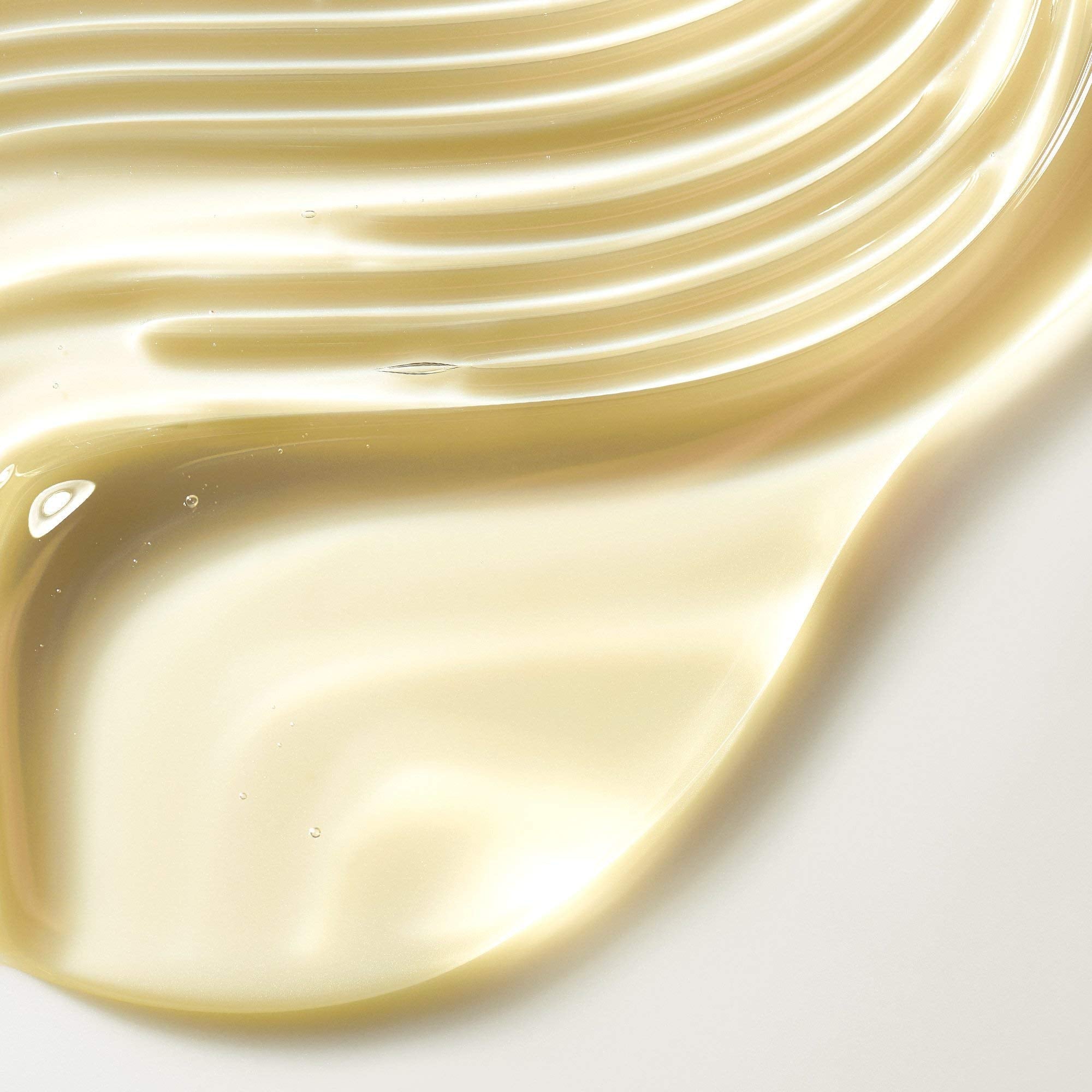 BeautyBio Healthy Scalp Serum application on the scalp promotes even distribution.