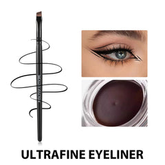 BeautyFactor Angled Eyeliner Brush Set fine point close-up for smooth application.