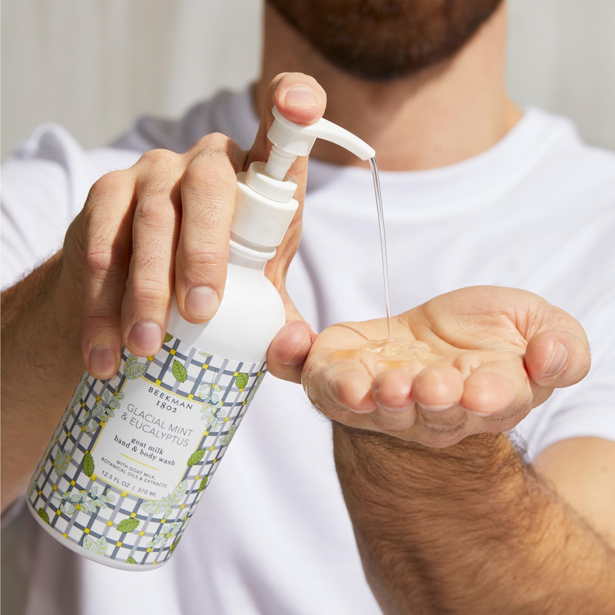 Beekman 1802 bottle close-up with aloe for soothing cleansing.