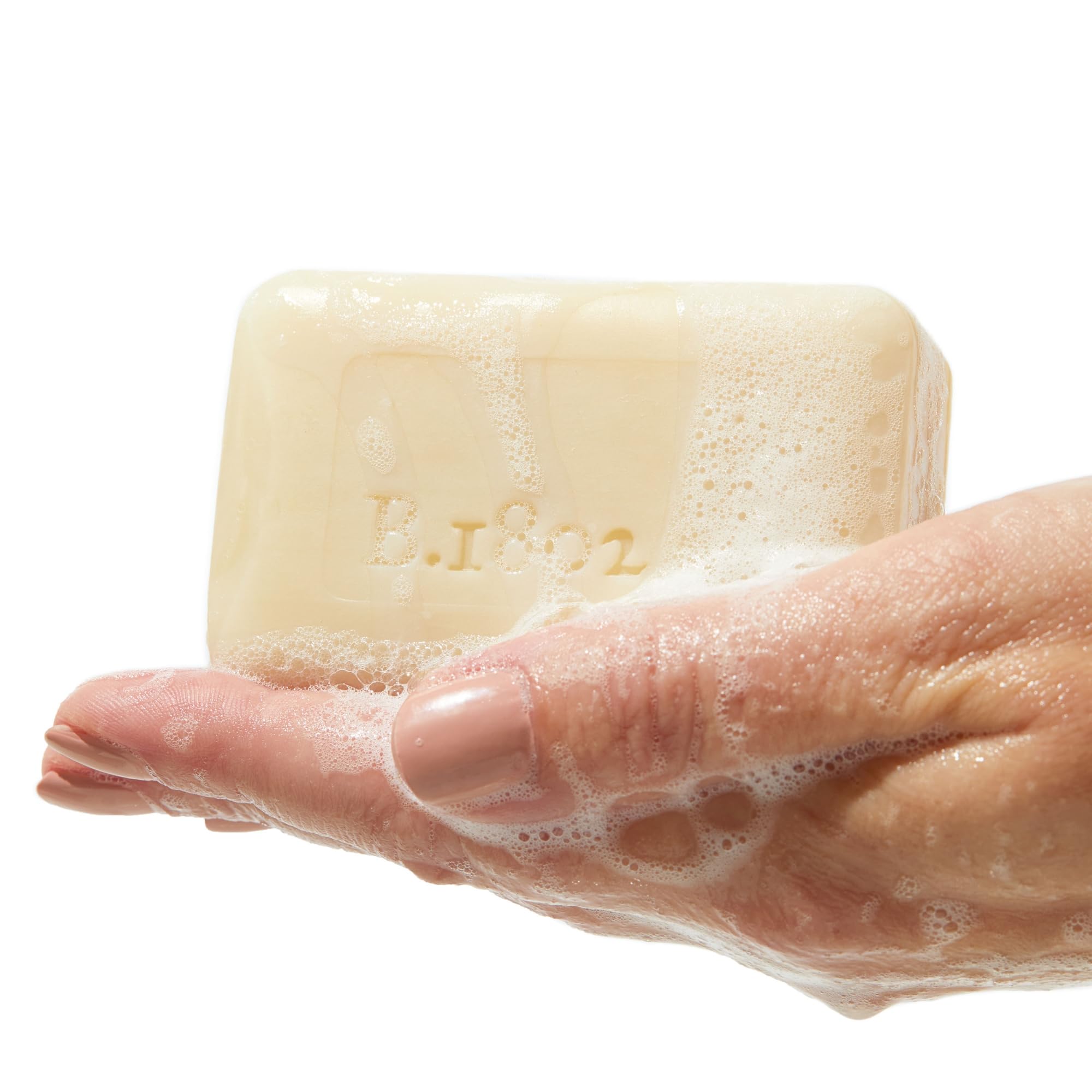 Beekman 1802 Lavender Bar close-up, lavender aroma and natural ingredients.