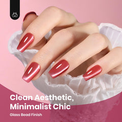 Beetles Cat Eye Gel Polish silver delivers dynamic magnetic depth and a luminous finish.