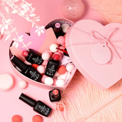 Beetles Sweetheart Candies Kiss Me nude shade bottle for versatile looks.
