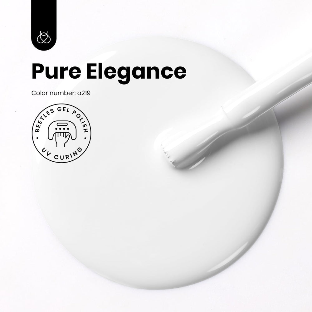 Beetles White Gel Nail Polish cap close-up showing smooth application surface for easy use.