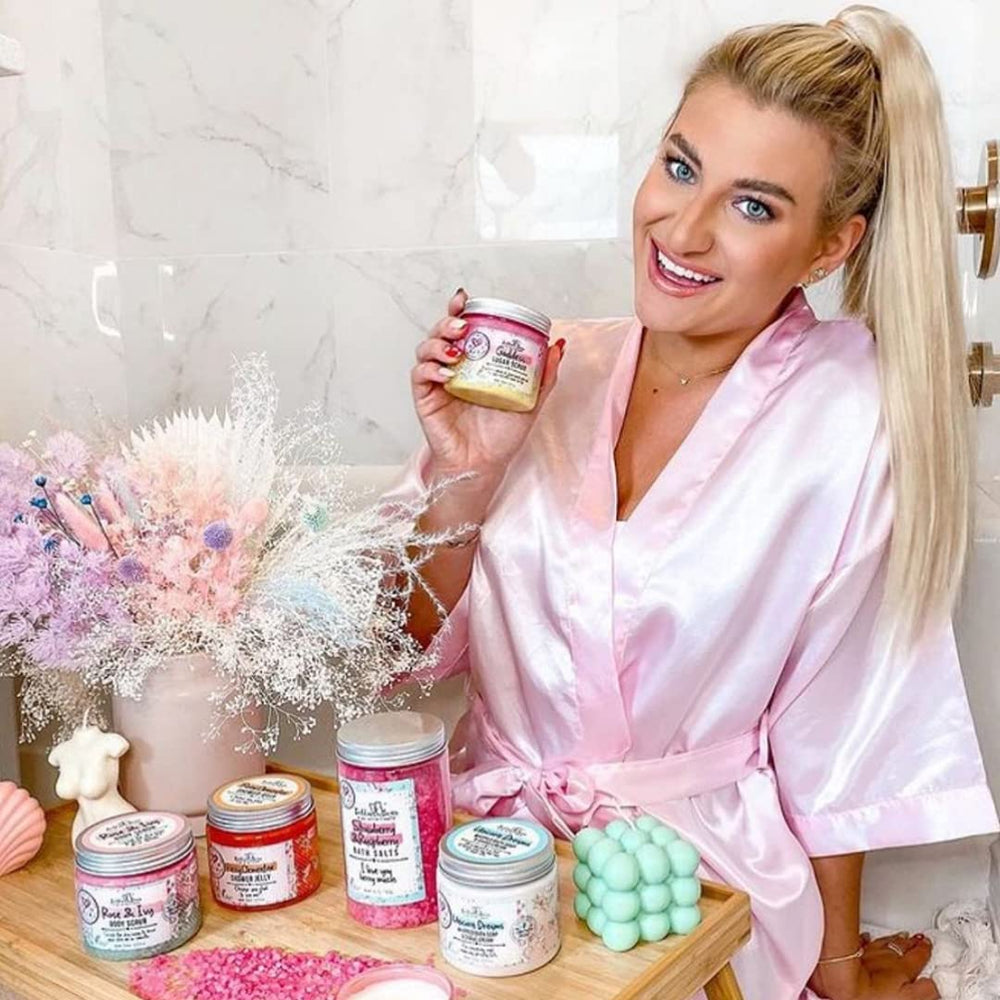 Bella & Bear Goddess Sugar Scrub shower lather for nourishing skin.