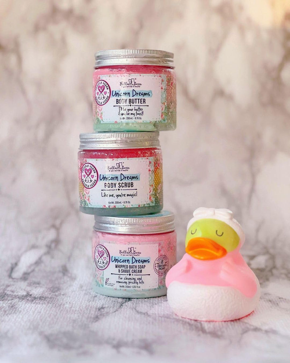 Bella & Bear Unicorn Dreams Body Butter fragrance close-up mango pineapple vanilla notes.