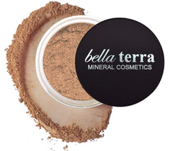 Bellaterra Cosmetics BellaTerra Honey shade swatch shows adaptive undertone for natural finish.