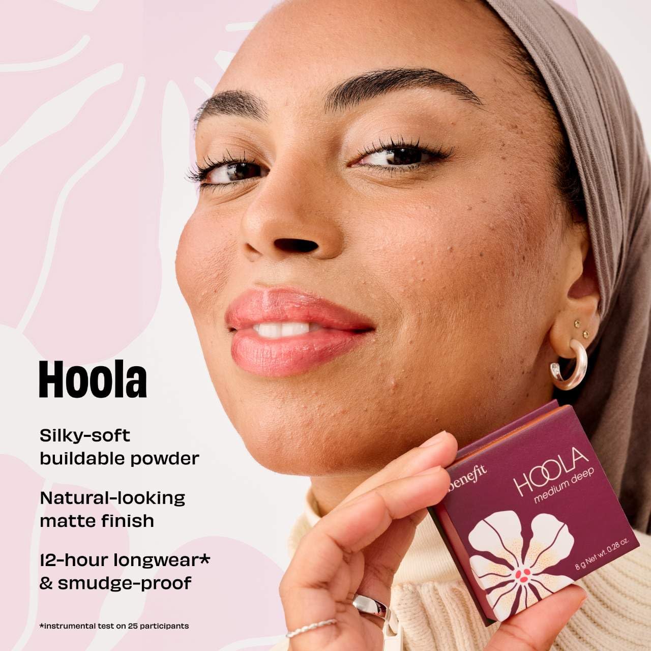 Fine matte powder ideal for contouring and adding warmth with Benefit Hoola.