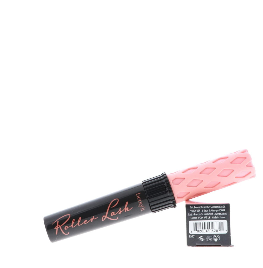 Benefit Roller Lash wand in action delivers length and definition.