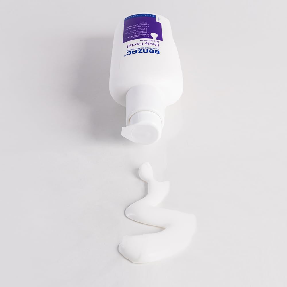 Benzac Daily Moisturiser pore-closeup illustrating non-comedogenic care