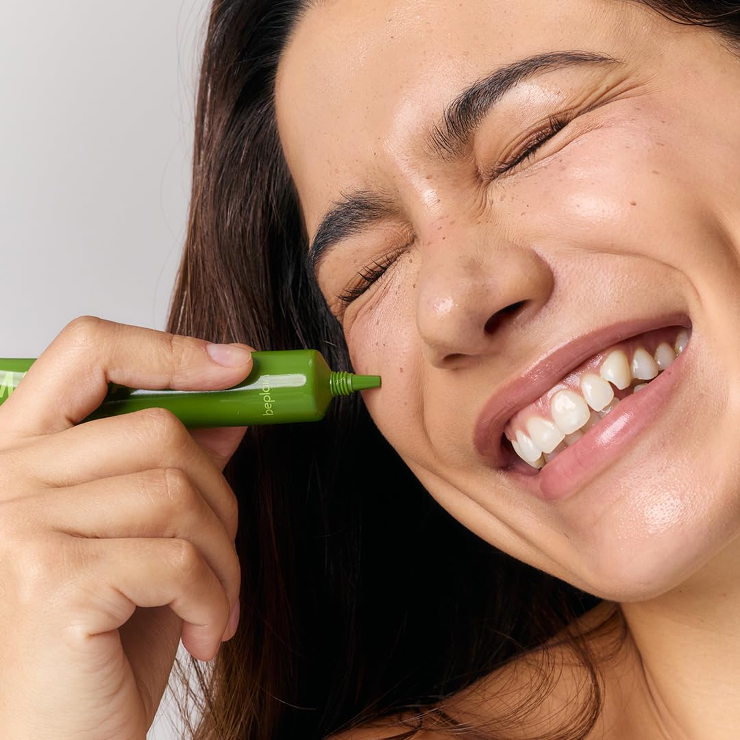BePlain Matcha Catechin Essence skin-closeup reveals smooth texture and clear hydration.