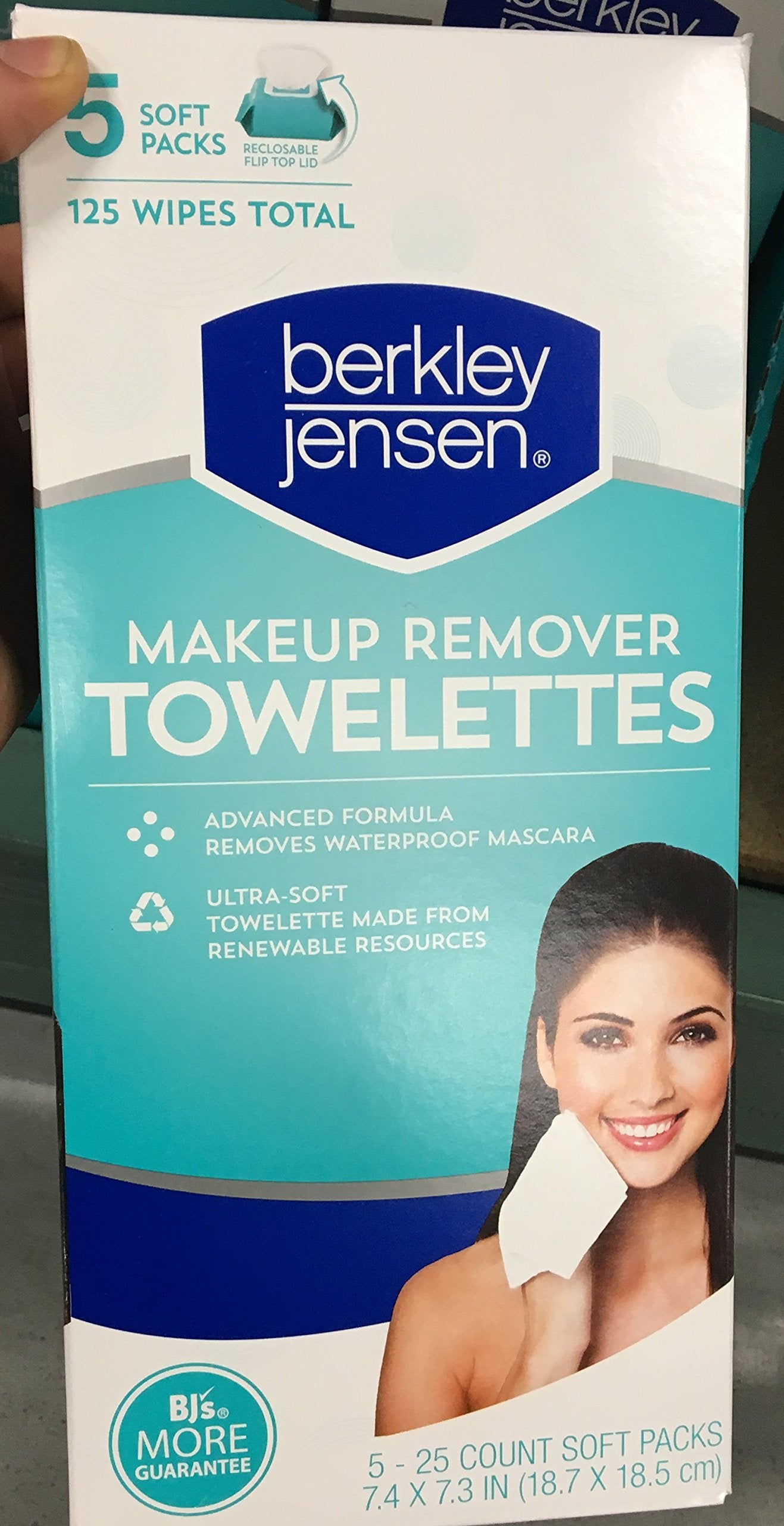 Berkley Jensen Muck Up remover Towelettes for waterproof mascara removal and gentle cleansing