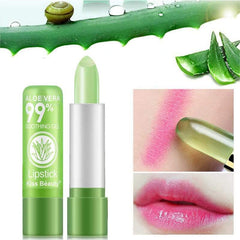 BestLand color-changing lipstick application close-up shows smooth, even coverage